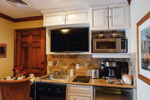 Fully stocked Kitchenette! All the appliances and utensils you could need