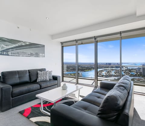 Living area overlooking the river and the city