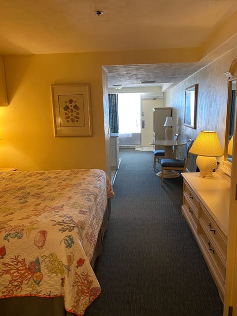 One bedroom suite
Sleeps up to 4 people