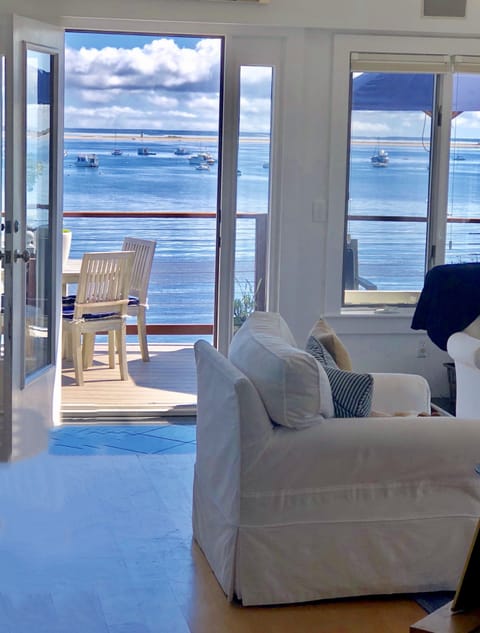 Indoor/outdoor living at its finest
