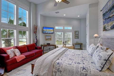 2nd Floor, King Bedroom