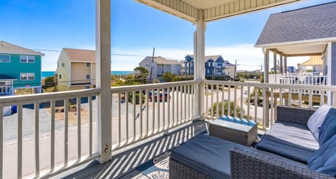 Top Floor Covered Porch