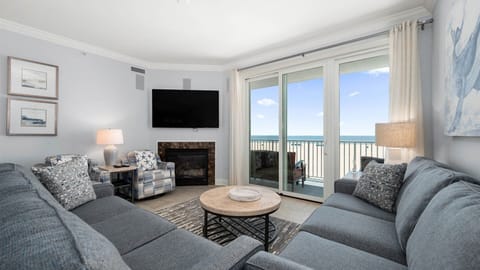 Updated great room with fantastic ocean views!