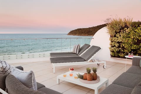 Rooftop entertaining with bbq kitchen