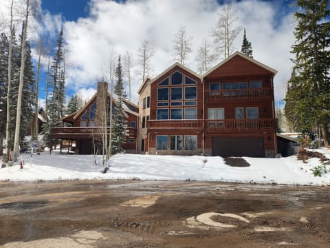 Slopeside Retreat from the front