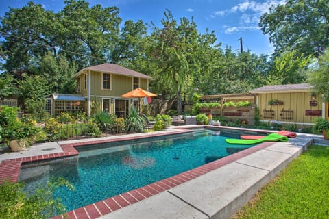 Fort Worth Vacation Rental | 1BR | 1BA | Step-Free Entry | 600 Sq Ft