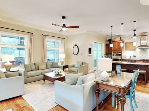 Sitting Area - Sleeper Sofa