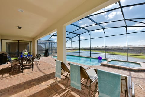 Outdoor lounge