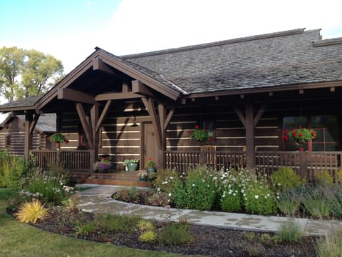 Welcome to the cabin!
