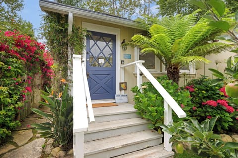 Seaside Cottage - Entrance