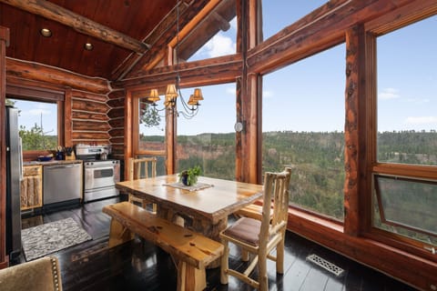 Views while cooking and dining