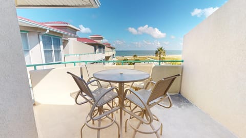 Welcome To Desoto Beach Club 304