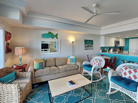 Ocean View Living Area w/ Sleeper Sofa