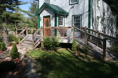 Easy access, use the stairs or the ramp.