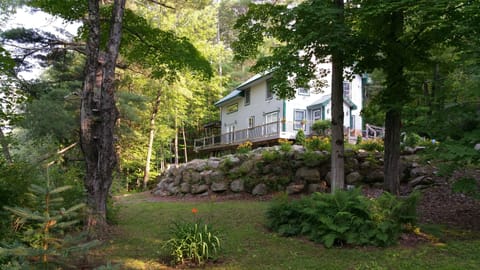 Many gorgeous trees, but lots of grassy areas too! See river pictures.