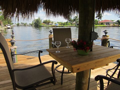 Tiki Bar overlooking 4 wide intersecting saltwater canals!