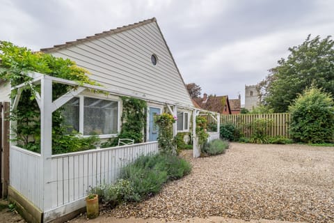 Betty's Cottage, Brancaster: Front elevation