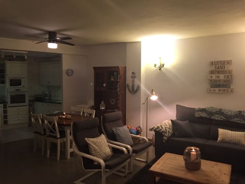 living area in the evening including cd/Bluetooth/radio, TV and DVD,boardgames 