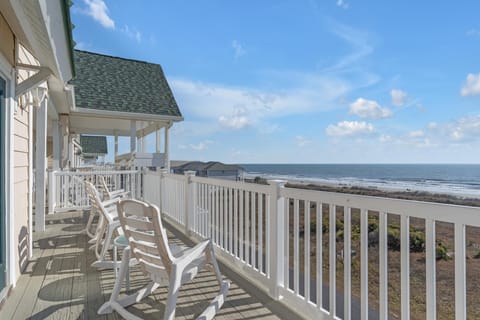 spectacular unobstructed ocean views