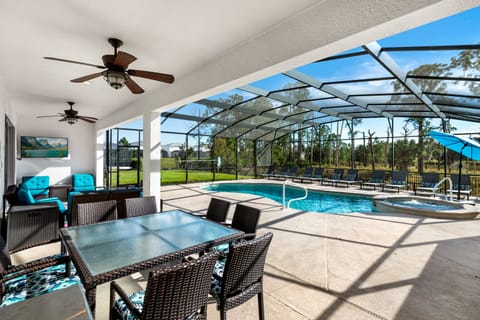 South View pool with Large lanai to enjoy outdoor living