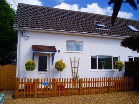 Beachside Cottage