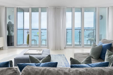 Wall of windows for amazing uninterrupted sea and beach views 