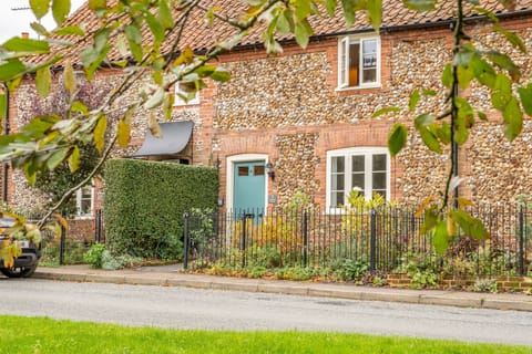 Chiffchaff Cottage, West Raynham: Front elevation