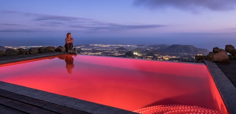 Dramatic 180 degree views to the sea