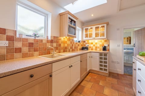 Ground floor: Kitchen