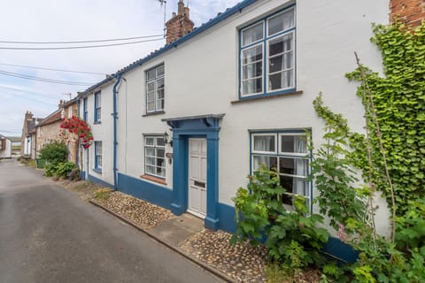 Algerine Cottage, Wells-next-the-Sea: Front elevation