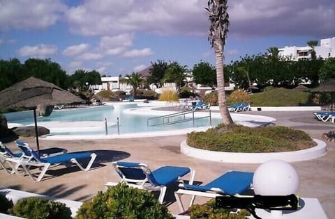 Pool children area with ramp