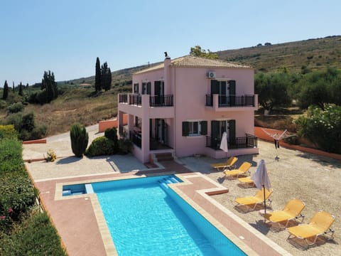 Villa Fengaraki Main view