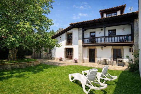 Property building,BBQ facilities,Garden,Garden view