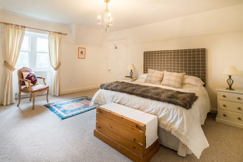 Bedroom one - large king size bed