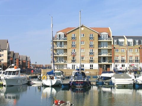 62 The Piazza enjoys marina views from the living/dining room and both bedrooms.