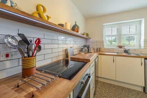 Ground floor: Kitchen