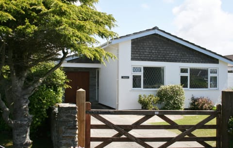 Seamist - Front Gate and Garden