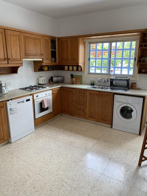 large well fitted kitchen