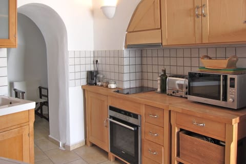 Spiti Stelios fully equipped Kitchen