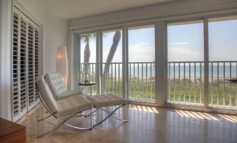 barcelona chairs with Gulf view