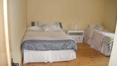 Bedroom 4
Downstairs