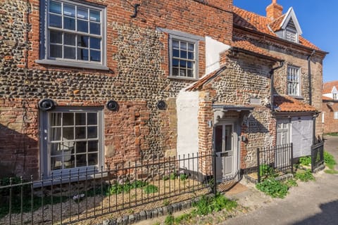 St Michael's Cottage, Wells-next-the-Sea: A very unique, boutique style self-catering cottage, built in the 1500s