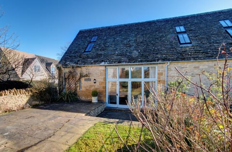 Front Garden and Entrance