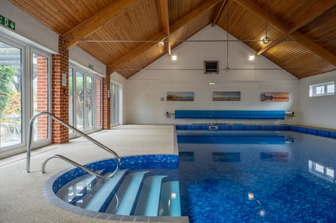 The Heydon, Roughton: Enjoys shared use of a heated indoor swimming pool