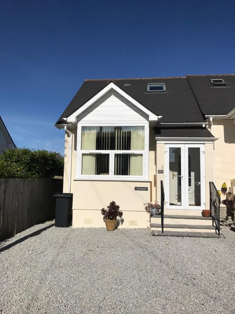 'Carvinack' Fromt of property