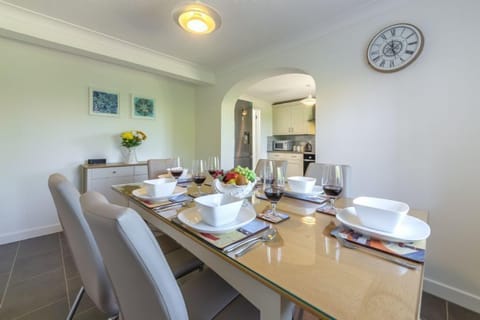 Ground floor: Dining area