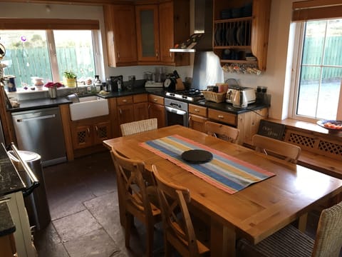 Kitchen/dining area.