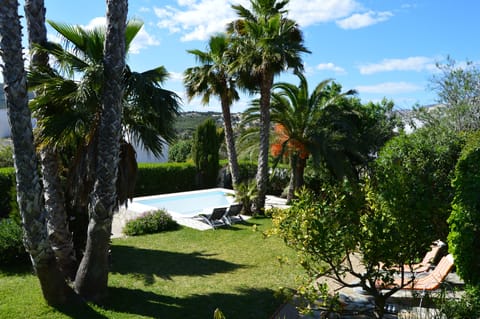 YOUR OWN PRIVATE SWIMMING POOL