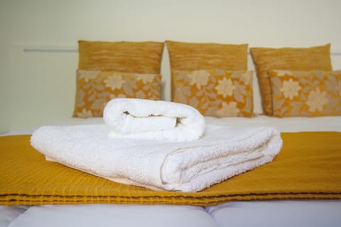 Master Bedroom with en-suite. Spacious, clean and quiet.