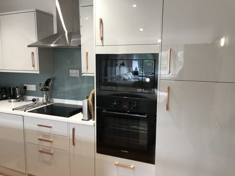 Bosch oven , microwave, electric hob, bosch12 setting dishwasher, dualit toaster